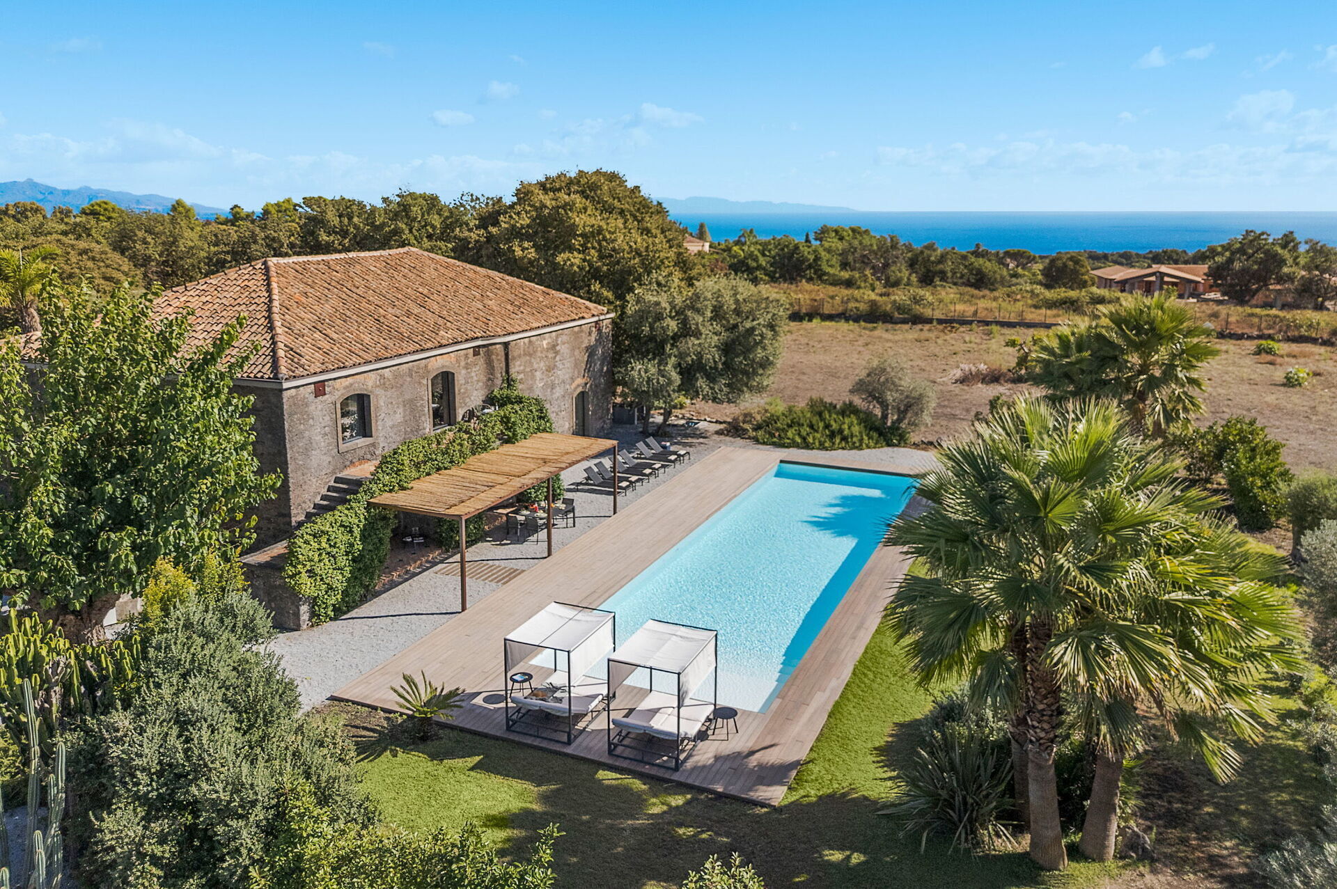 Muna Retreat - Aci Trezza