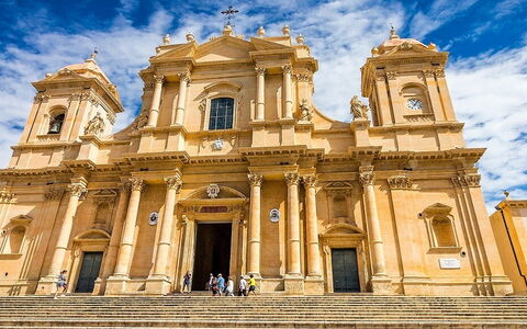 What to See in Val di Noto: a Tour between 8 Baroque Cities