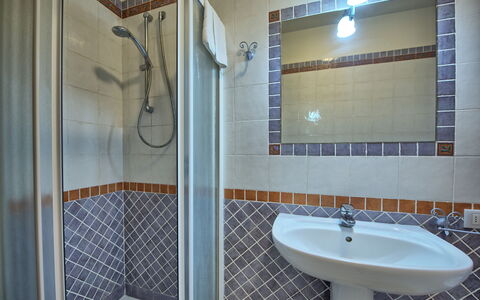 Accommodation Casa Rossa 5: Bathroom