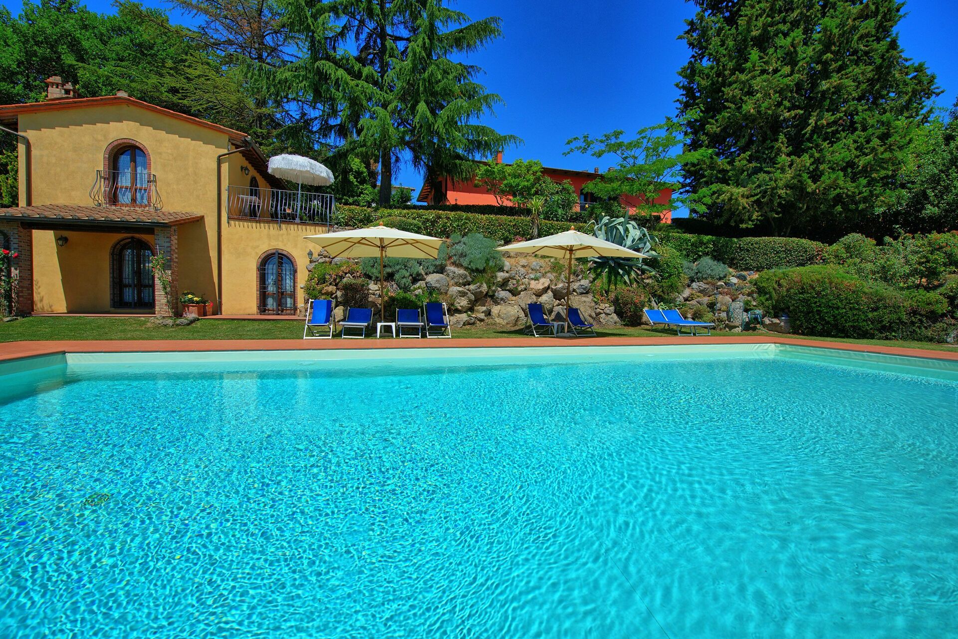 Holiday Apartment Casa Rossa 3 At Casa Rossa In Gorgognano Tuscany 4