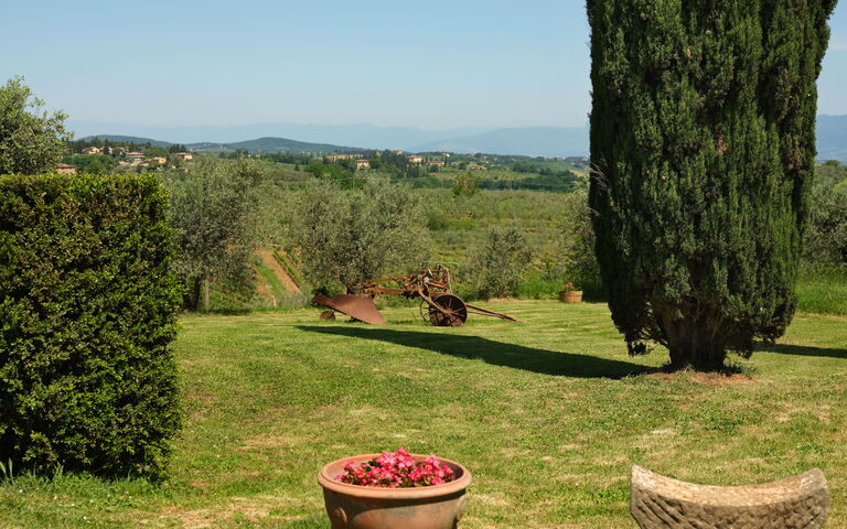 Pozzo Dei Desideri: Building Exterior, Garden, Outdoor, Scenic View
