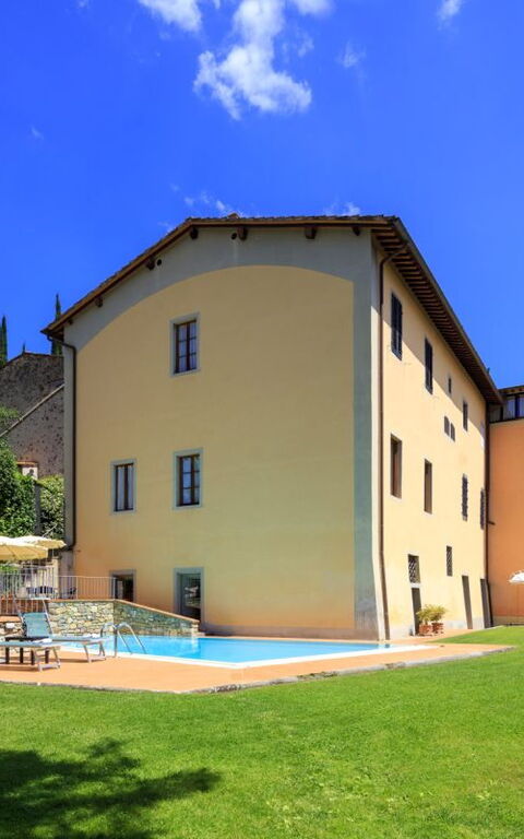 Palazzo a Greve: Outdoor, Pool