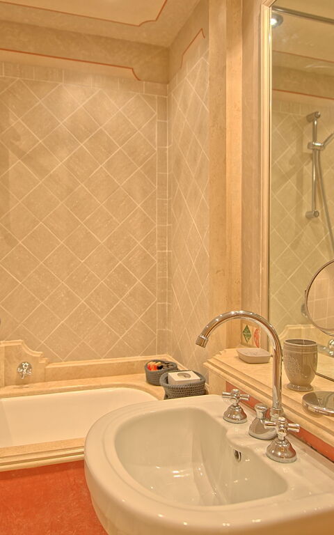 Castello Leopoldo: Bathroom