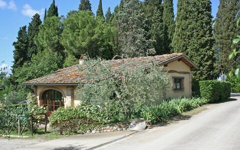 Accommodation Forno: Building Exterior, Garden