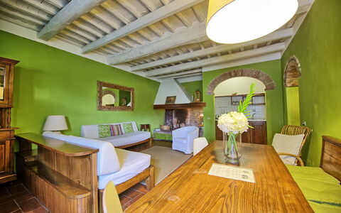 Accommodation Archi: Dining Room, Kitchen, Living Room