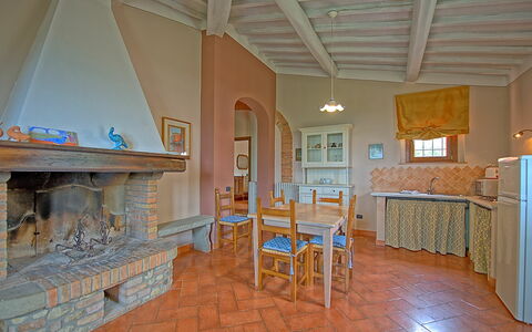 Accommodation Tiglio: Dining Room, Kitchen, Living Room