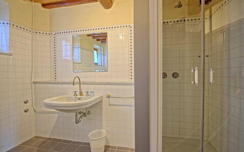 Accommodation Cardinale: Bathroom