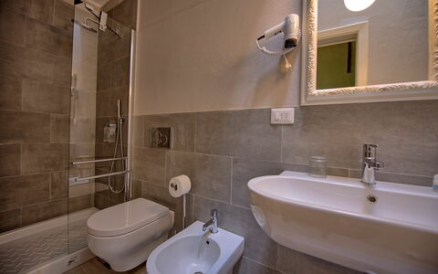 Accommodation Torre 2: Bathroom