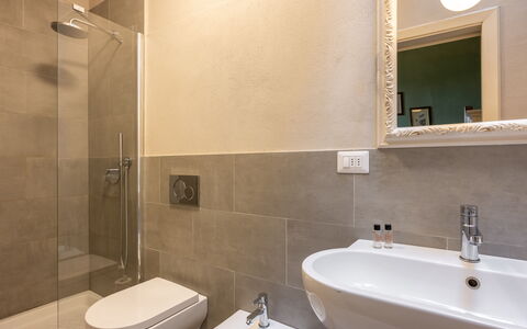 Accommodation Torre 2: Bathroom