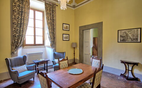 Accommodation Guardiano: Dining Room, Kitchen, Living Room
