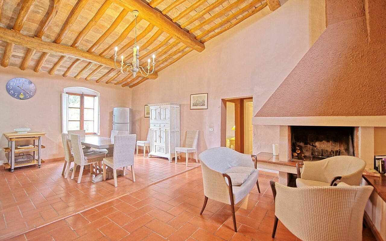 Accommodation Acciaioli 1Bis: Dining Room, Kitchen, Living Room