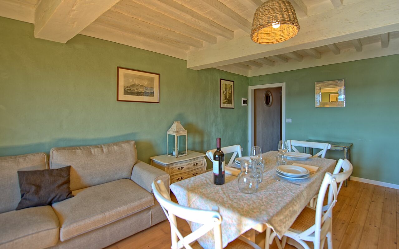 Accommodation Bellavista: Dining Room, Living Room