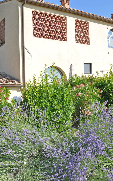 I Glicini: Building Exterior, Outdoor