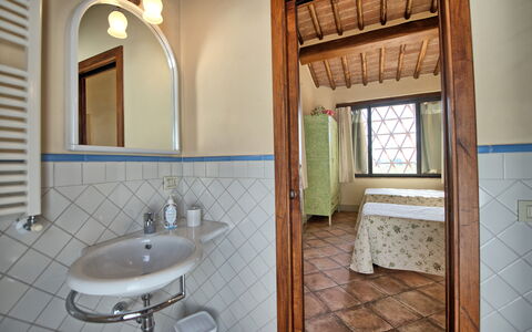 Accommodation Glicini 3: Bathroom