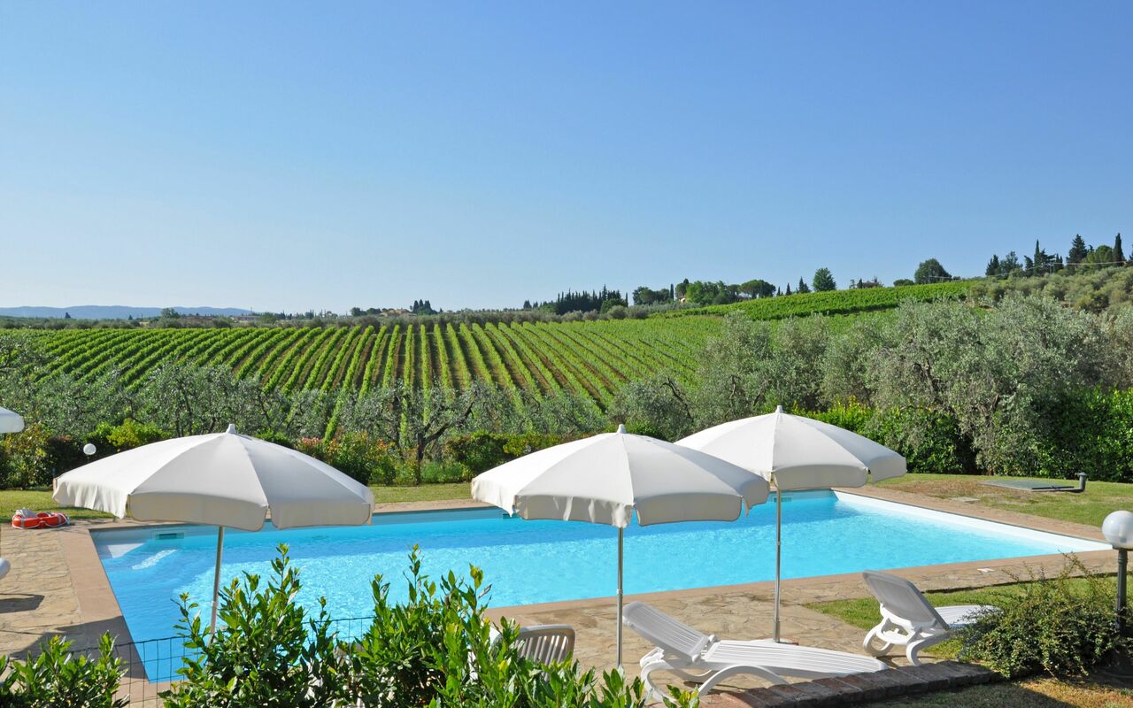 I Glicini: Pool, Scenic View