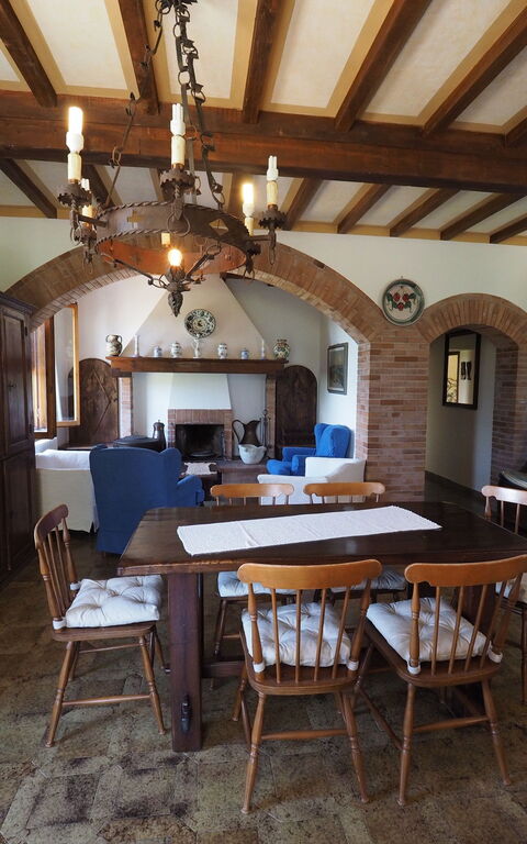 Casa Spina: Dining Room, Kitchen, Living Room