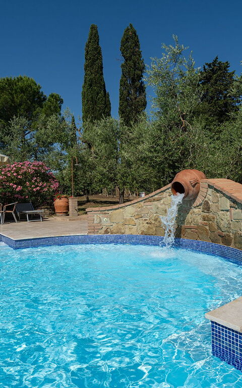 Montelopio: Building Exterior, Outdoor, Pool