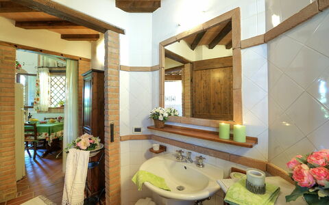 Accommodation Montelopio 5: Bathroom