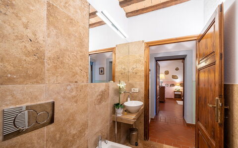 Accommodation Montelopio 2: Bathroom, Room Detail