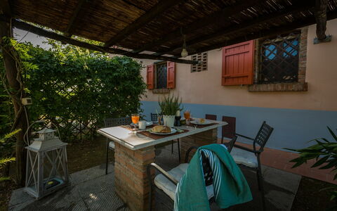 Accommodation Montelopio 2: Garden, Outdoor