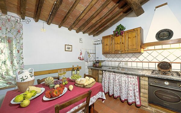 Accommodation Montelopio 8: Dining Room, Kitchen, Living Room