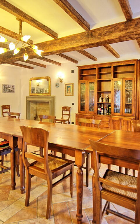 Villa Contessa: Common Room, Dining Room