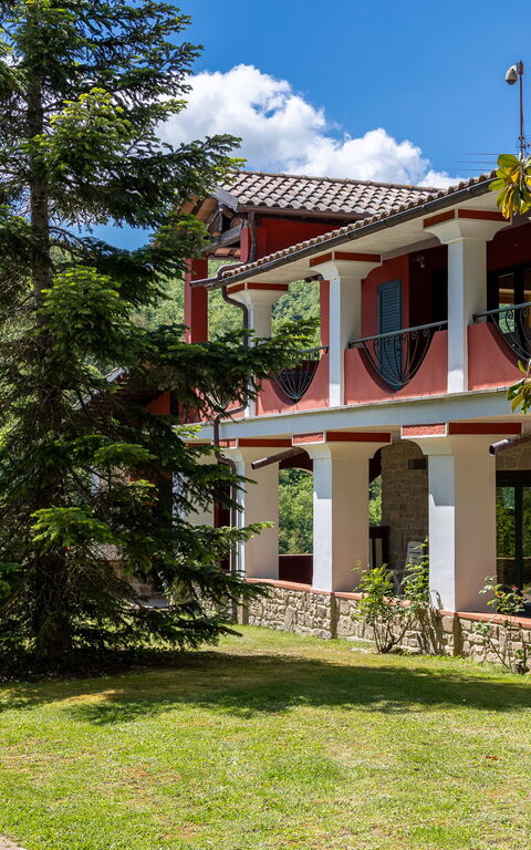 Villa Contessa: Building Exterior, Garden, Outdoor