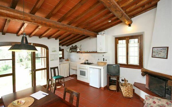 Accommodation La Selva 1: Kitchen, Living Room