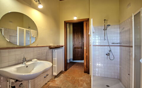 Accommodation Fornacino 6: Bathroom