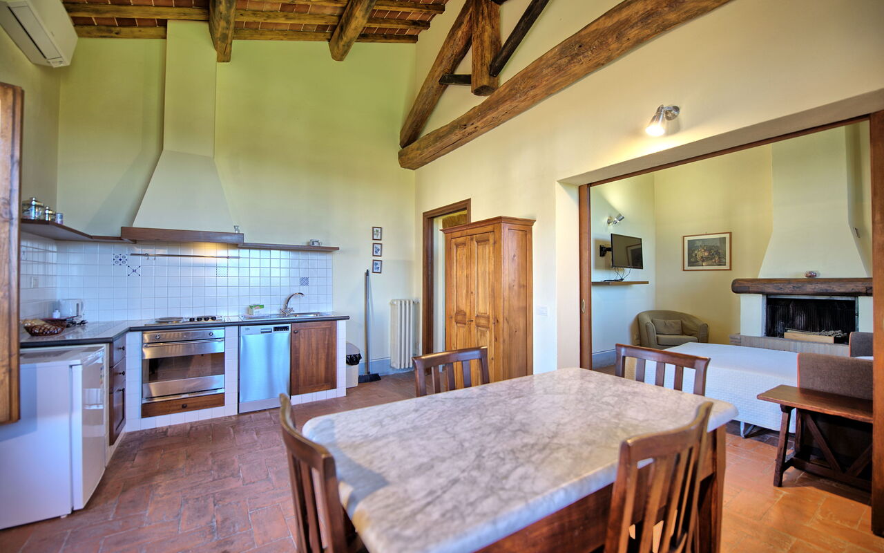 Accommodation Fornacino 1: Dining Room, Kitchen