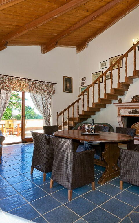 Villa Erice: Dining Room, Living Room