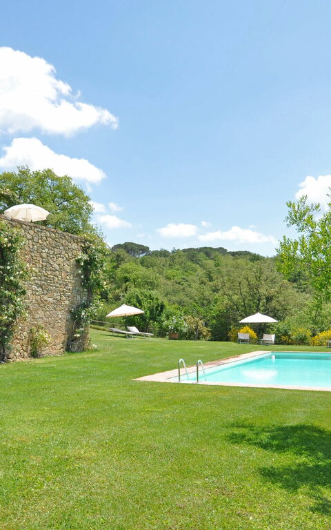 Podere Orietta: Building Exterior, Garden, Pool
