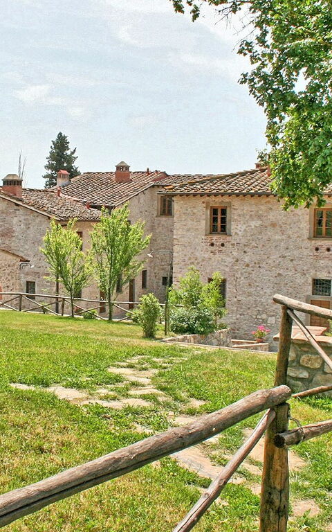 Le Fonti: Building Exterior