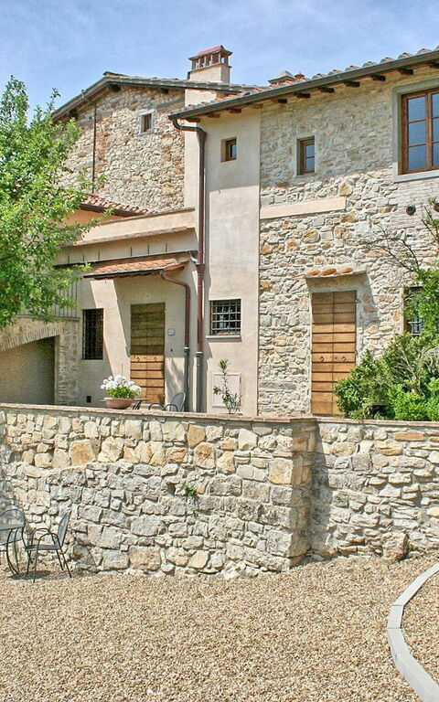 Le Fonti: Building Exterior