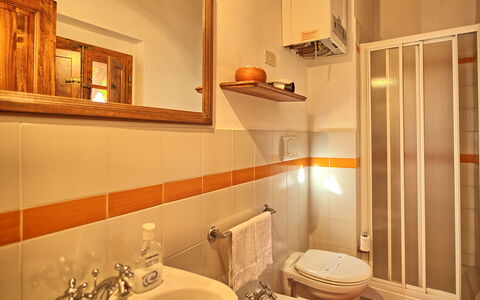 Accommodation Le Fonti 9: Bathroom