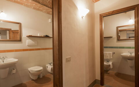 Accommodation Le Fonti 3: Bathroom