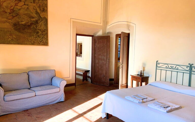 Accommodation Salone: Bedroom