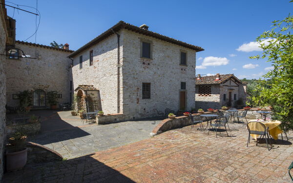 Accommodation Le Fonti 14: Building Exterior, Outdoor