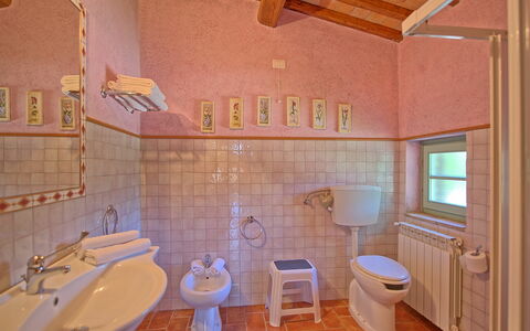 Accommodation San Donato 2: Bathroom