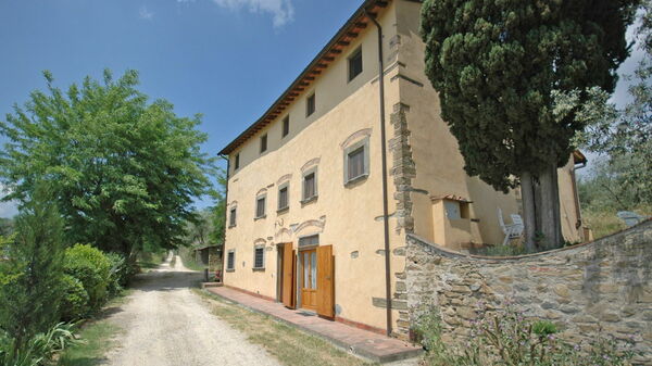 Le Vasche: Building Exterior, Garden, Outdoor