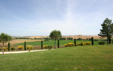 Accommodation San Donnino 6: Building Exterior, Garden, Outdoor, Scenic View