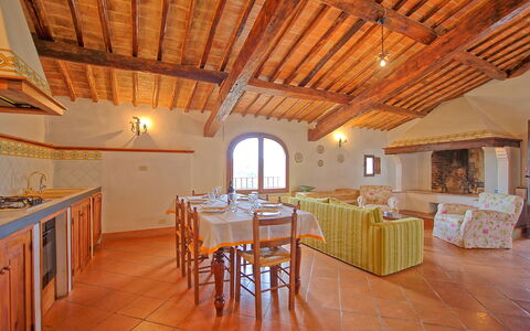 Accommodation San Donnino 4: Dining Room, Kitchen, Living Room