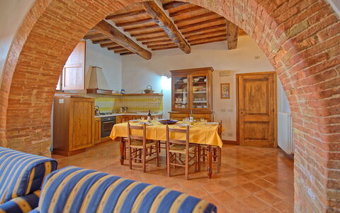 Accommodation San Donnino 5: Dining Room, Kitchen, Living Room