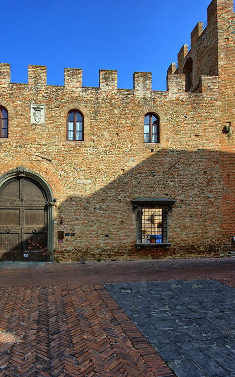 Certaldo: Building Exterior, Main Entrance