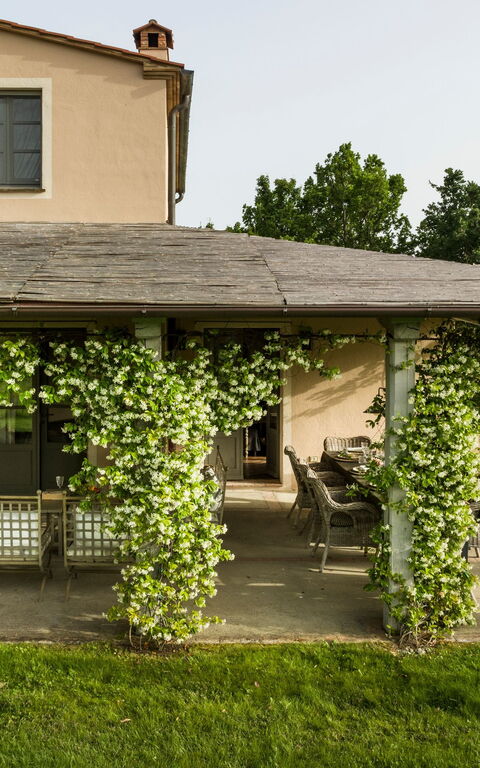 Villa Danilo: Balcony / Terrace / Patio, Building Exterior, Garden, Outdoor