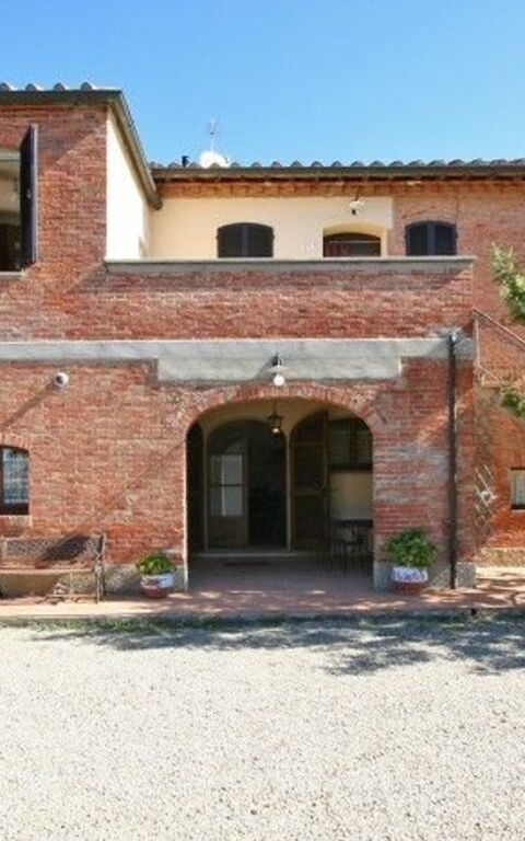 Pienza: Building Exterior