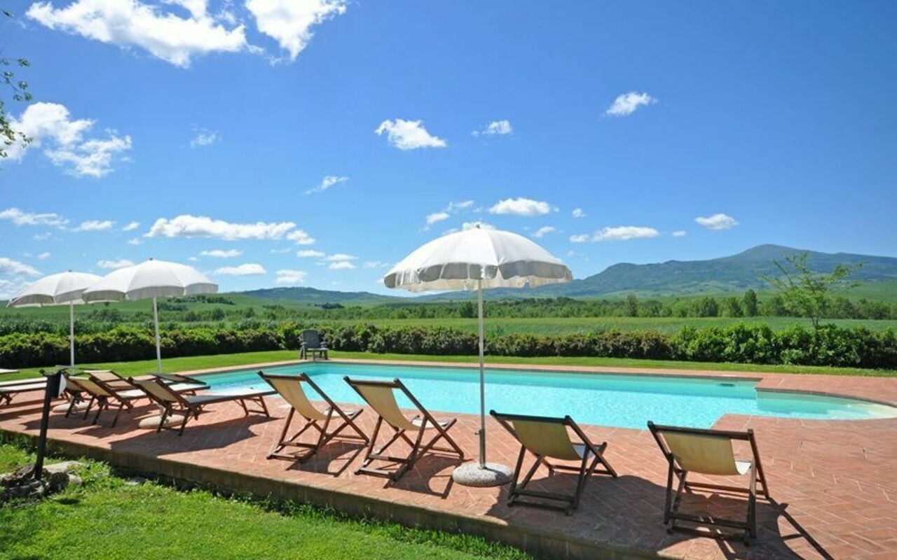 Pienza: Garden, Pool