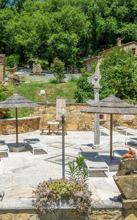 Le Querciolaie with Geothermal Pool: Outdoor