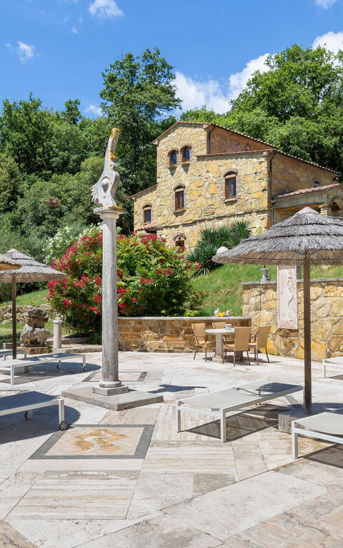 Le Querciolaie with Geothermal Pool: Outdoor