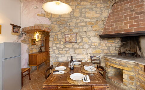 Accommodation Boscaiolo: Dining Room, Kitchen